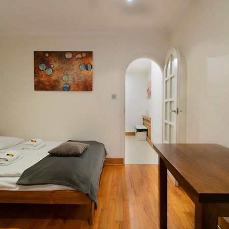 Stylish 2 Bedroom Apartment Morsztynowska Street 克拉科夫 外观 照片